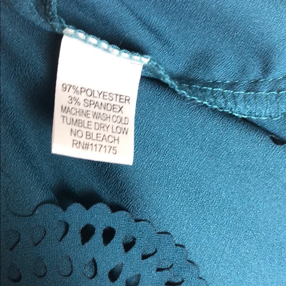 Valerie Bertinelli Blouse With Scallop Trim - Picture 6 of 6